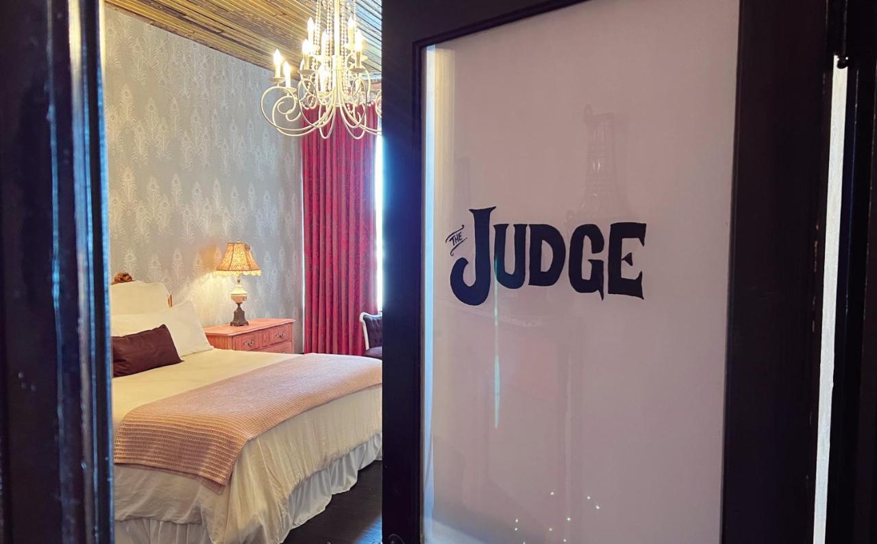 Mulberry Hotel *